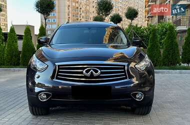 Внедорожник / Кроссовер Infiniti QX70 2014 в Одессе