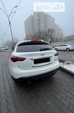 Внедорожник / Кроссовер Infiniti QX70 2015 в Киеве