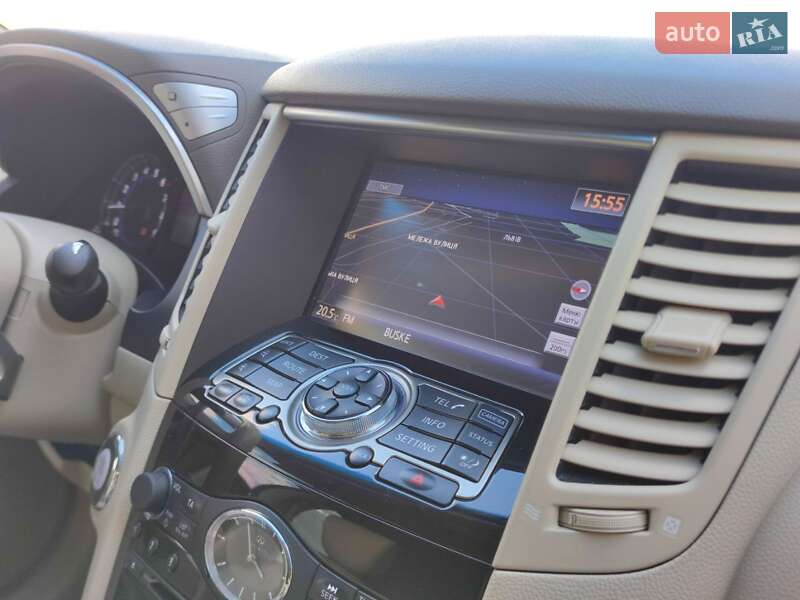 Позашляховик / Кросовер Infiniti QX70 2013 в Львові