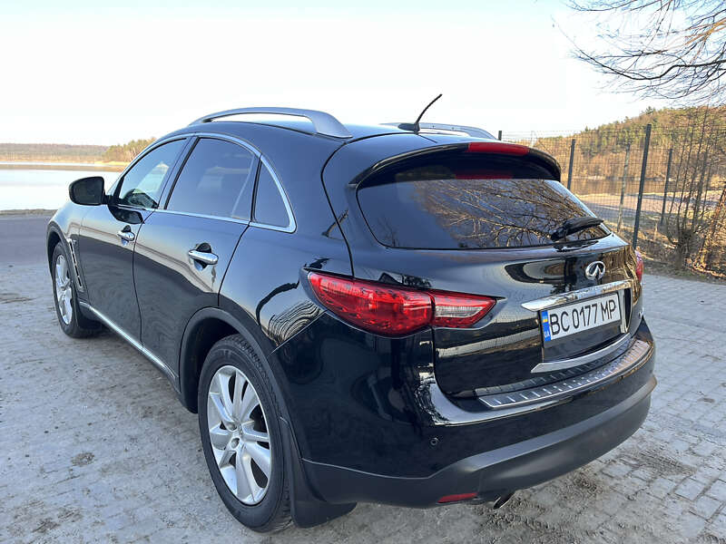 Внедорожник / Кроссовер Infiniti QX70 2015 в Львове