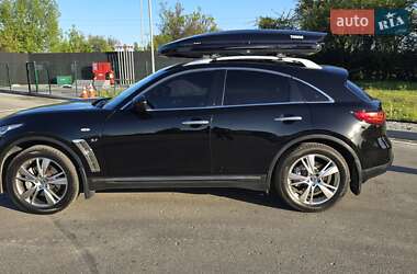 Внедорожник / Кроссовер Infiniti QX70 2013 в Обухове