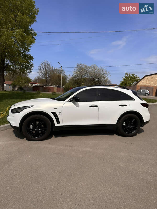 Внедорожник / Кроссовер Infiniti QX70 2013 в Киеве фото 13 Внедорожник / Кроссовер Infiniti QX70 2013 в Киеве