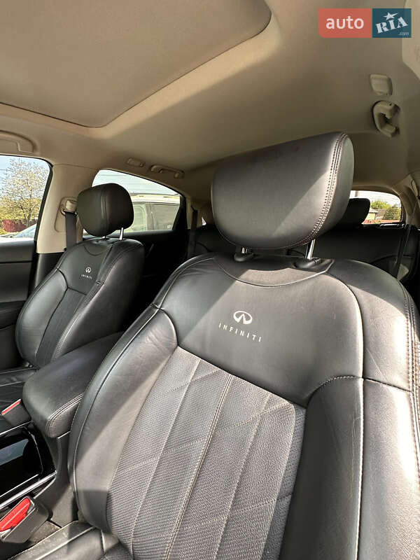 Внедорожник / Кроссовер Infiniti QX70 2013 в Киеве фото 21 Внедорожник / Кроссовер Infiniti QX70 2013 в Киеве