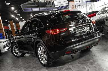 Внедорожник / Кроссовер Infiniti QX70 2014 в Одессе