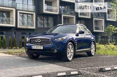 Позашляховик / Кросовер Infiniti QX70 2014 в Вишневому