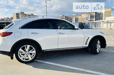 Внедорожник / Кроссовер Infiniti QX70 2015 в Киеве