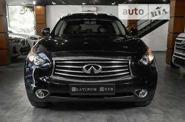 Внедорожник / Кроссовер Infiniti QX70 2015 в Одессе