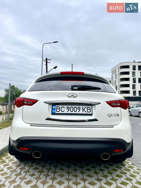 Внедорожник / Кроссовер Infiniti QX70 2016 в Львове