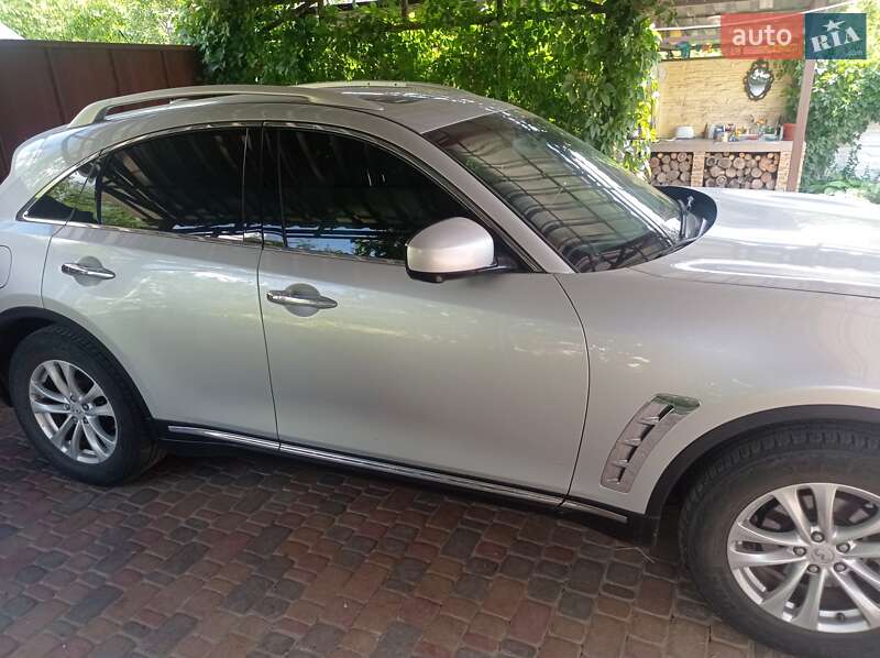 Внедорожник / Кроссовер Infiniti QX70 2017 в Харькове