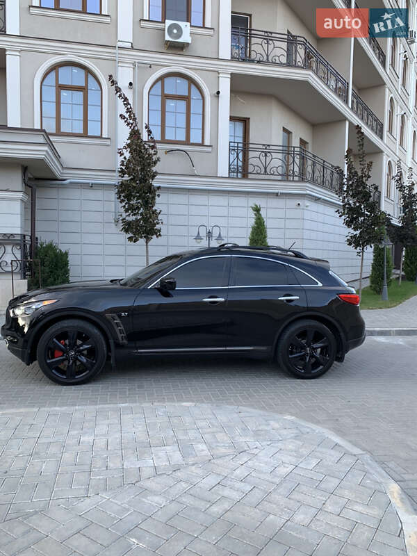 Внедорожник / Кроссовер Infiniti QX70 2015 в Одессе