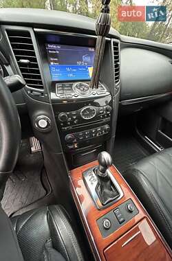 Внедорожник / Кроссовер Infiniti QX70 2014 в Коростене