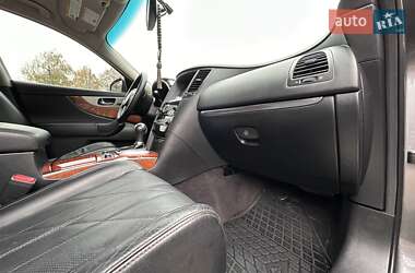 Внедорожник / Кроссовер Infiniti QX70 2014 в Коростене