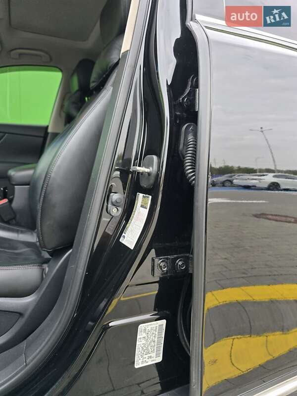 Внедорожник / Кроссовер Infiniti QX70 2014 в Виннице