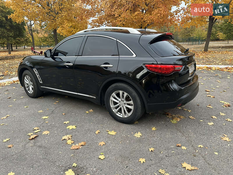 Внедорожник / Кроссовер Infiniti QX70 2017 в Харькове