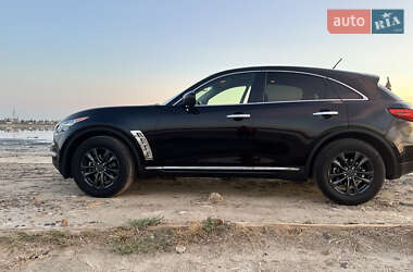 Внедорожник / Кроссовер Infiniti QX70 2016 в Одессе