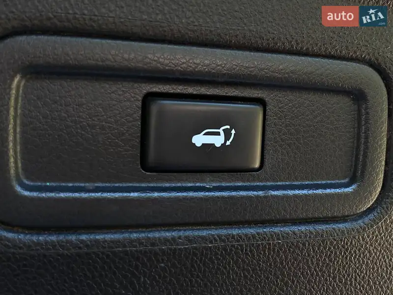 Позашляховик / Кросовер Infiniti QX70 2013 в 