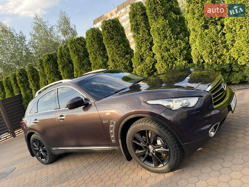 Позашляховик / Кросовер Infiniti QX70 2013 в Києві