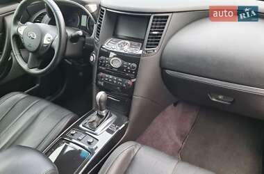 Седан Infiniti QX70 2013 в Києві