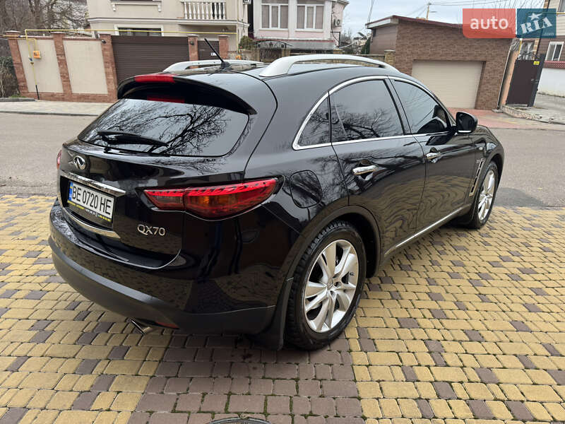 Внедорожник / Кроссовер Infiniti QX70 2013 в Одессе