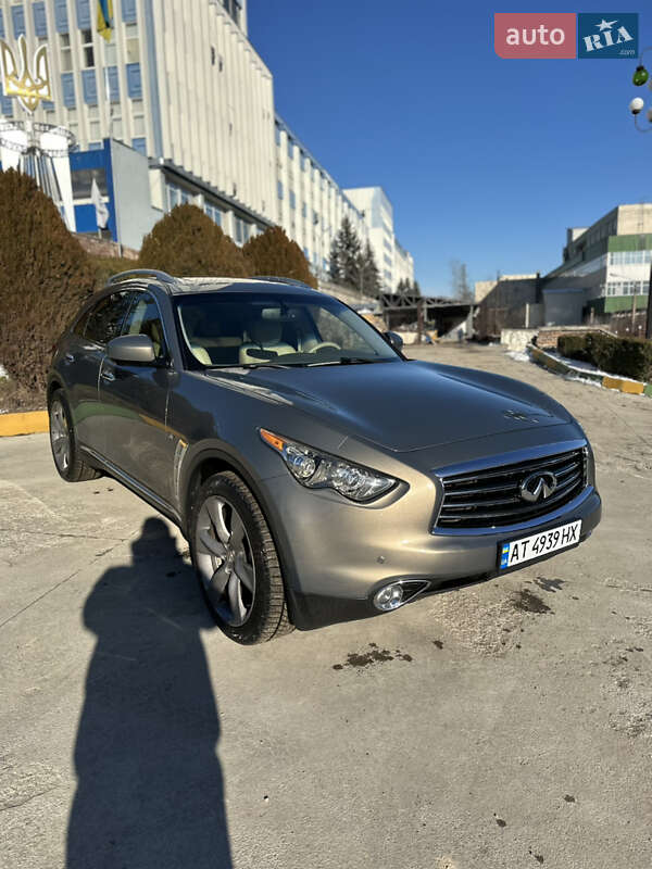 Внедорожник / Кроссовер Infiniti QX70 2014 в Ивано-Франковске