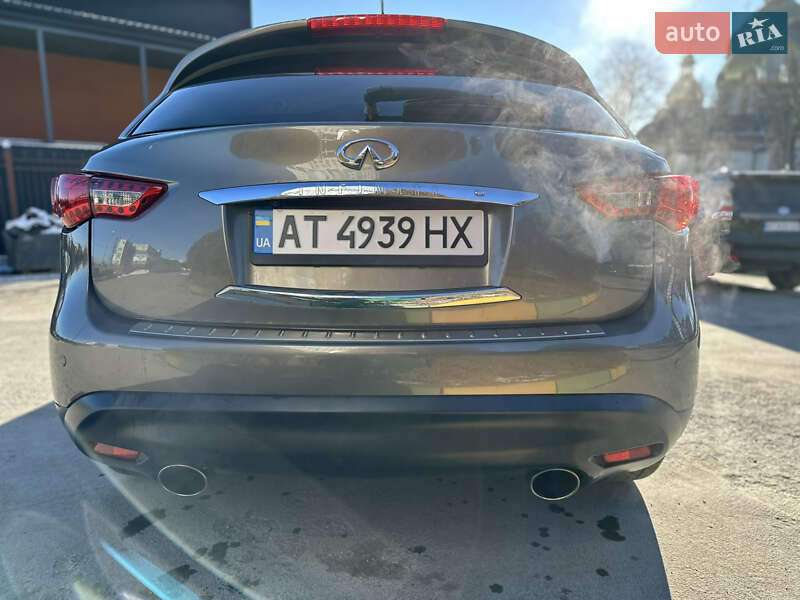 Внедорожник / Кроссовер Infiniti QX70 2014 в Ивано-Франковске