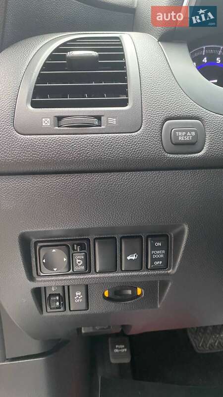 Внедорожник / Кроссовер Infiniti QX70 2014 в Виннице