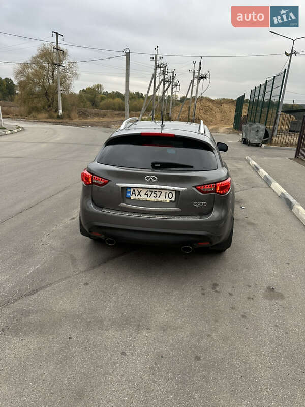 Внедорожник / Кроссовер Infiniti QX70 2016 в Харькове