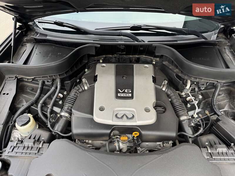 Внедорожник / Кроссовер Infiniti QX70 2017 в Чернигове