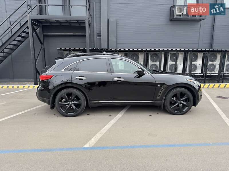 Внедорожник / Кроссовер Infiniti QX70 2017 в Чернигове