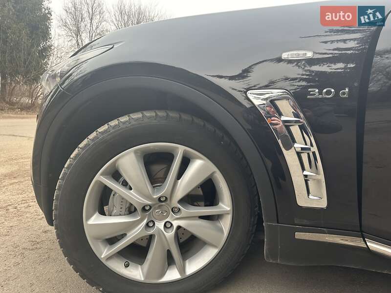 Позашляховик / Кросовер Infiniti QX70 2015 в Обухові