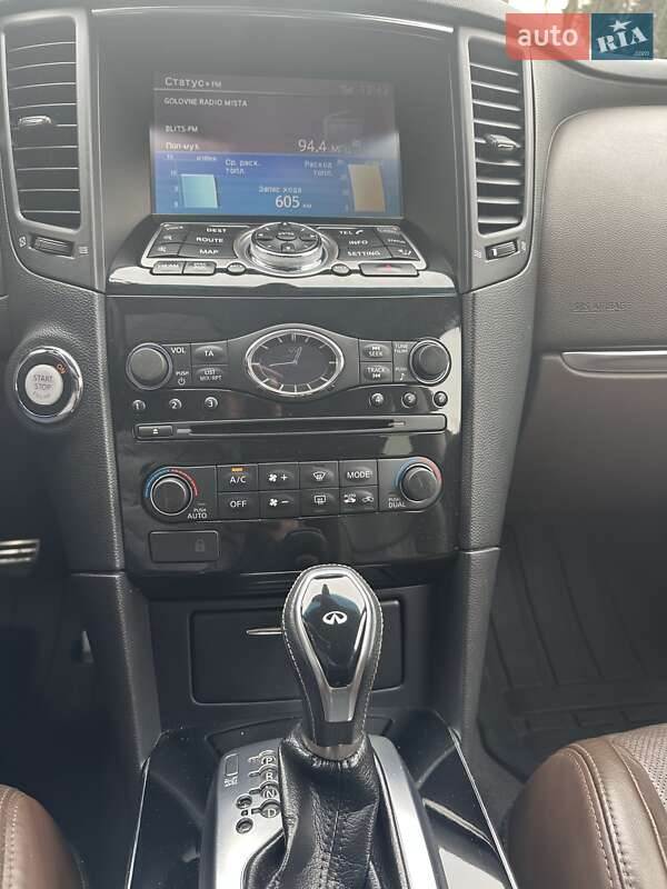 Позашляховик / Кросовер Infiniti QX70 2015 в Обухові