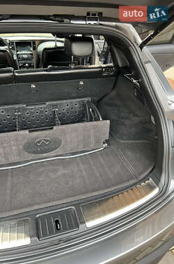 Внедорожник / Кроссовер Infiniti QX70 2016 в 