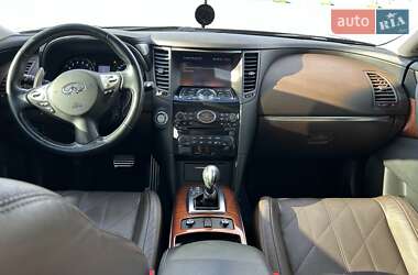 Внедорожник / Кроссовер Infiniti QX70 2017 в 