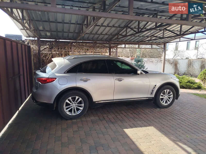 Внедорожник / Кроссовер Infiniti QX70 2017 в Харькове