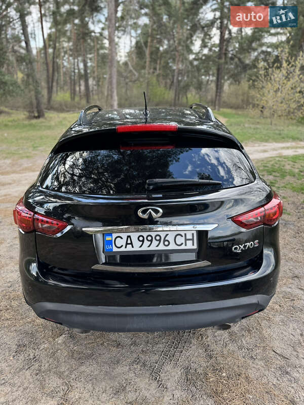 Внедорожник / Кроссовер Infiniti QX70 2016 в Черкассах