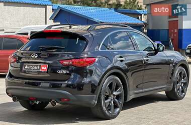 Внедорожник / Кроссовер Infiniti QX70 2015 в 