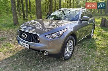 Внедорожник / Кроссовер Infiniti QX70 2015 в Киеве