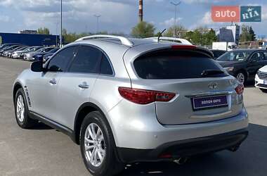 Внедорожник / Кроссовер Infiniti QX70 2015 в 