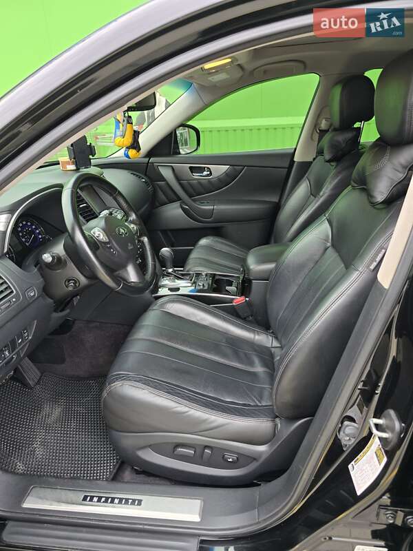 Внедорожник / Кроссовер Infiniti QX70 2014 в Виннице