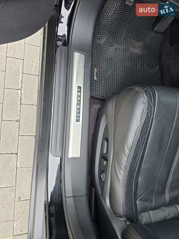 Внедорожник / Кроссовер Infiniti QX70 2014 в Виннице