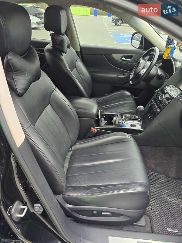 Внедорожник / Кроссовер Infiniti QX70 2014 в Виннице