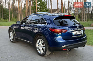 Внедорожник / Кроссовер Infiniti QX70 2014 в 