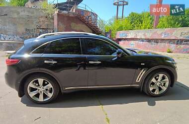 Внедорожник / Кроссовер Infiniti QX70 2013 в 
