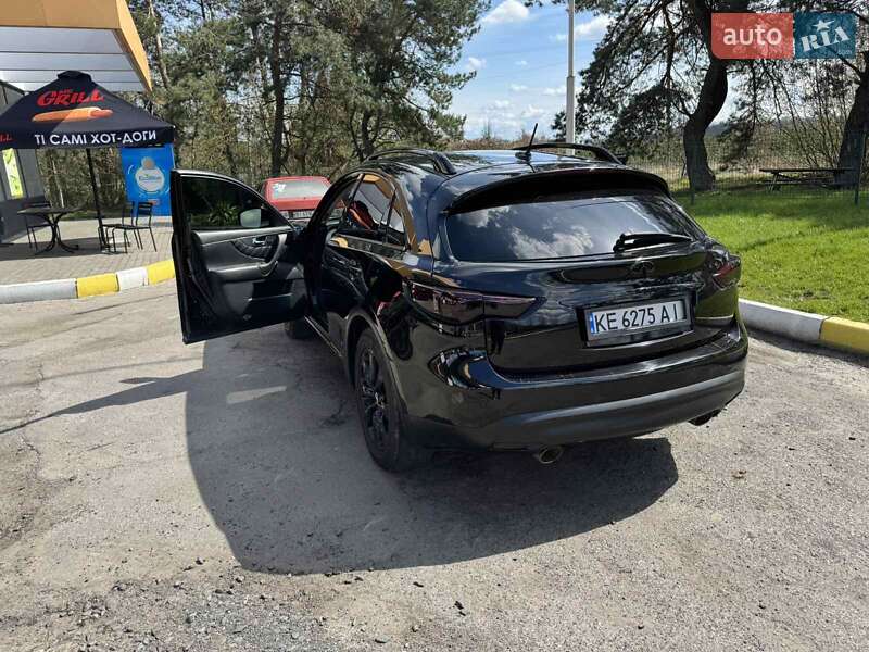 Внедорожник / Кроссовер Infiniti QX70 2015 в Полтаве