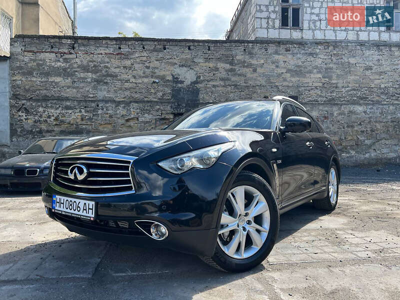 Позашляховик / Кросовер Infiniti QX70 2015 в 