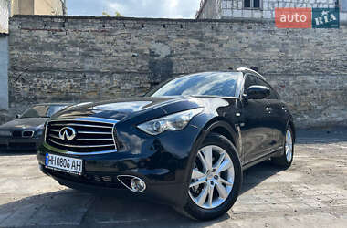 Позашляховик / Кросовер Infiniti QX70 2015 в 