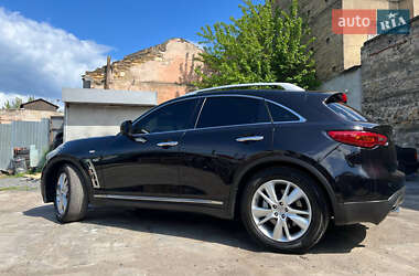 Позашляховик / Кросовер Infiniti QX70 2015 в 
