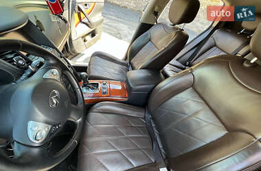 Позашляховик / Кросовер Infiniti QX70 2015 в 