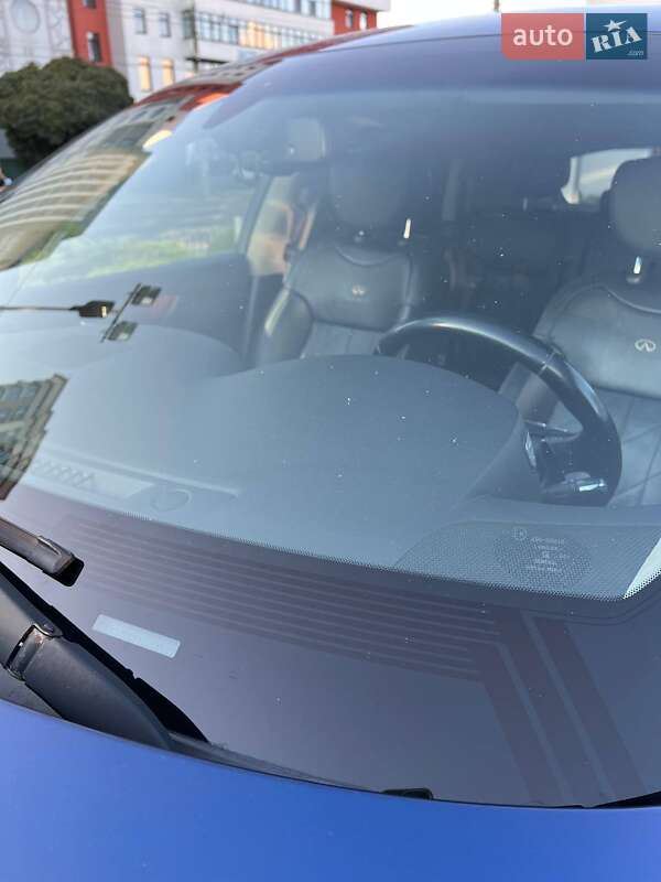 Внедорожник / Кроссовер Infiniti QX70 2013 в Хмельницком