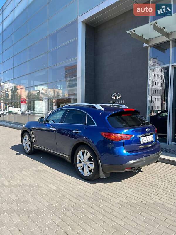 Внедорожник / Кроссовер Infiniti QX70 2013 в Хмельницком
